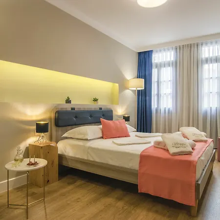 Viaggio Elegant Πανσιόν